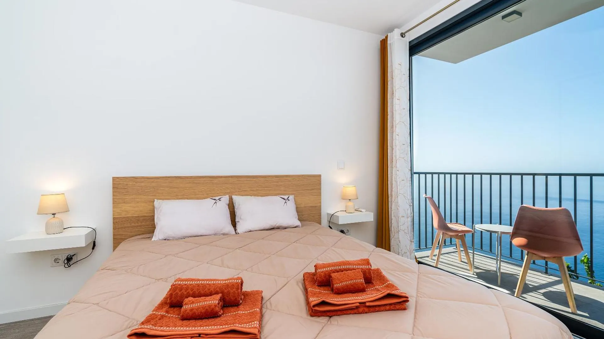 Mouras House, Arco Da Calheta Villa